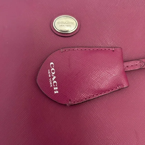 Coach Peyton Leather Zip Top Tote Berry w/ contrasting Signature “C” side panels - Picture 2 of 14